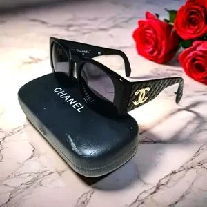 Chanel Vintage 90’s Black Coco Mark Quilted Sunglasses Mod 01450 94305 U… Chanel 01450 94305 Black – Vintage Frames Company main image 2